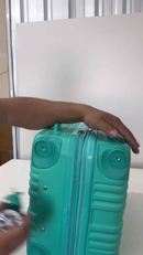 Mala De Viagem 10 KG 9KG 4 Roda Gira 360 Grau Fibra + Frasqueira codigo:2324