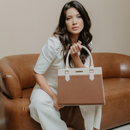 Bolsa Feminina Santorini Handbag com Alça transversal removível para ombro